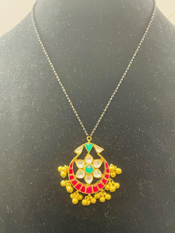 Pachi Kundan Pure Gold Plated Black Beads Chain