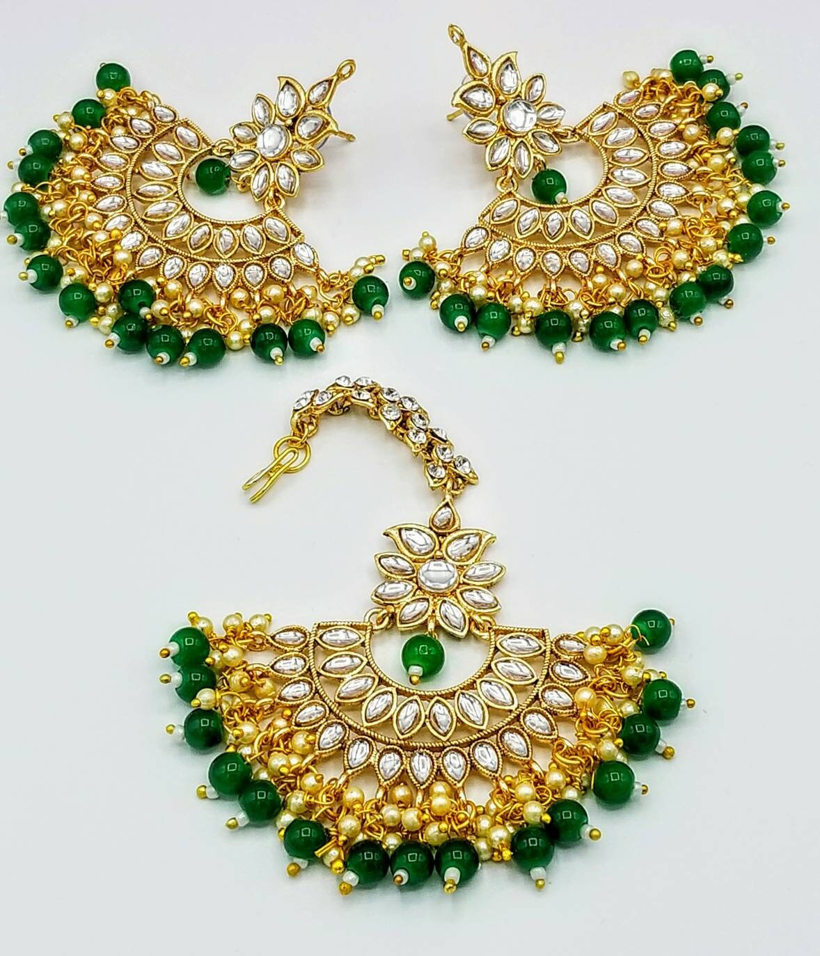 Traditional Design Kundan Earrings & Mang Tikka set Green Traditional Design Kundan Earrings & Mang Tikka set Green