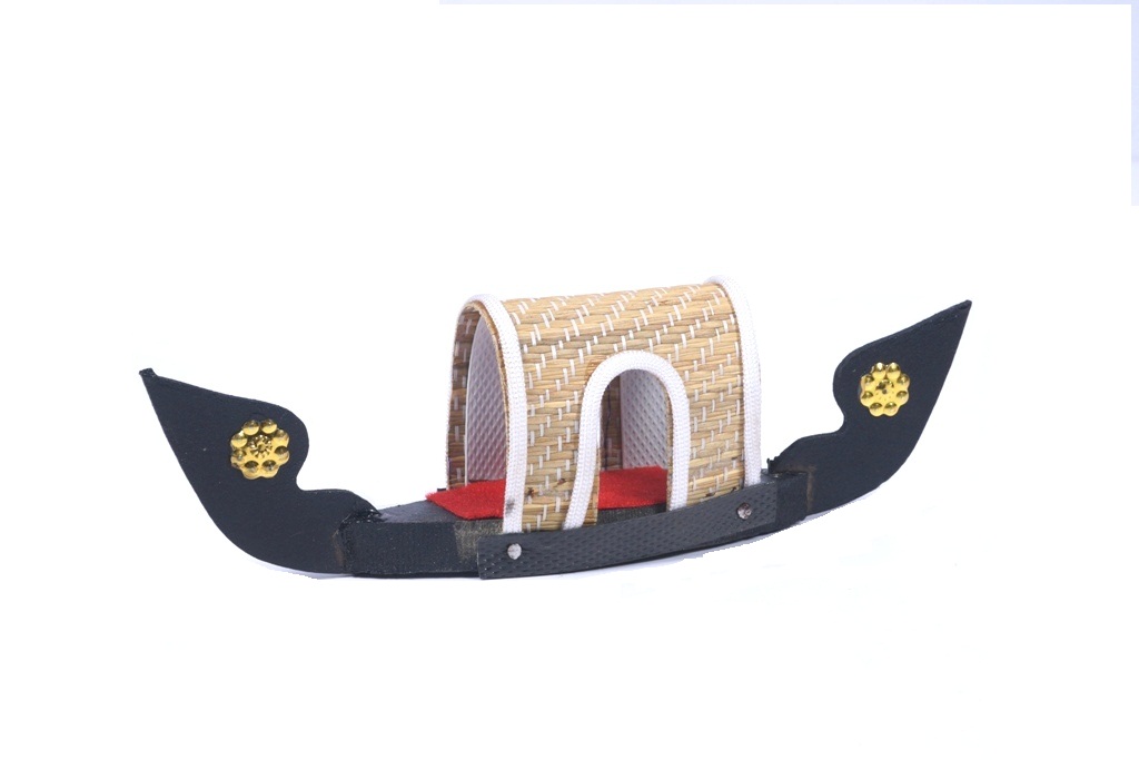 Wooden Kerala Houseboat Medium