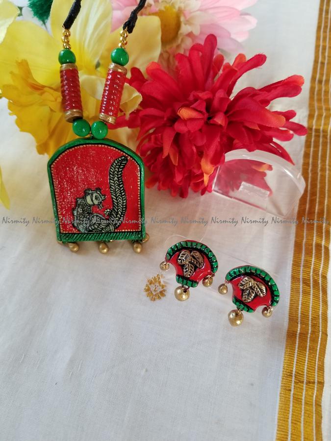 Simple Terracotta jewelry- Red and green terracotta necklace set Simple Terracotta jewelry- Red and green terracotta necklace set
