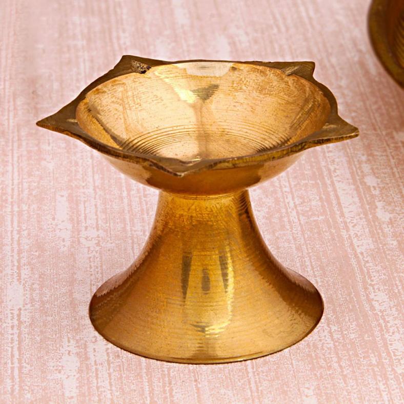 Divine Golden Brass Metal Diya 29554 Buy Brass Diya Online