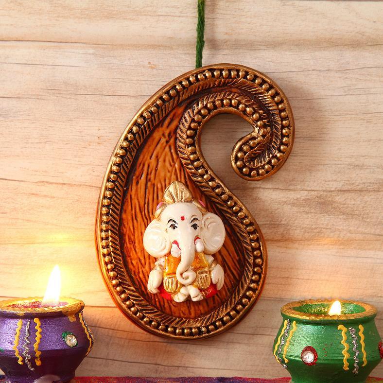 Paisley Designed Lord Ganesha Wall Mount Decor 4"