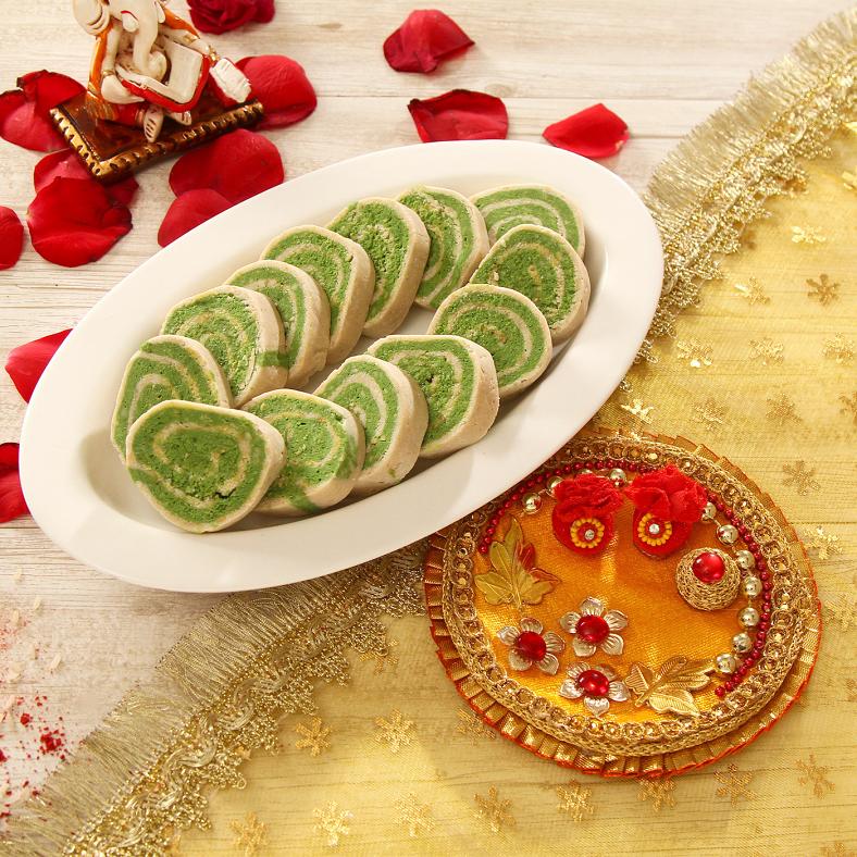 Traditional Indian Gift Set, Pista Cassata Roll w/ Tikka Thali