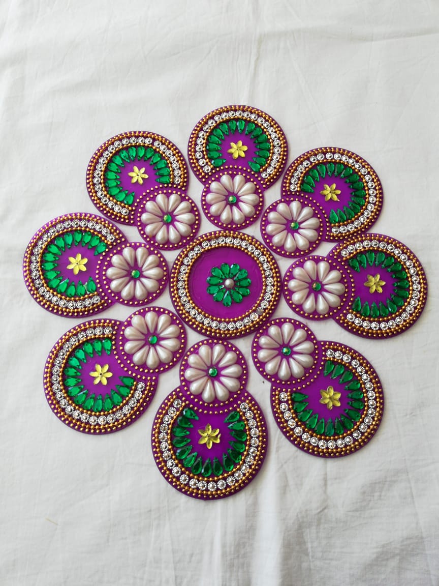 Sunflower Shape Ready to Use Rangoli Design 12"