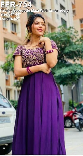 Georgette maxi with embrodiary 40 size 52 length