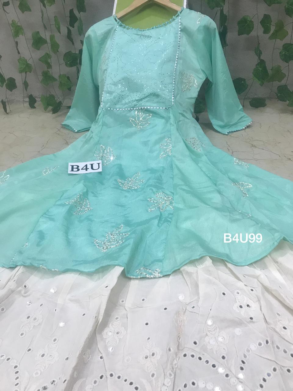 Green with white silk cotton kurti 38 size length 52(approxmately)