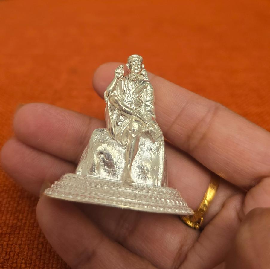 Pure silver Saibaba Idol/Shirdi sai baba Idol/Pooja item/Return gifts