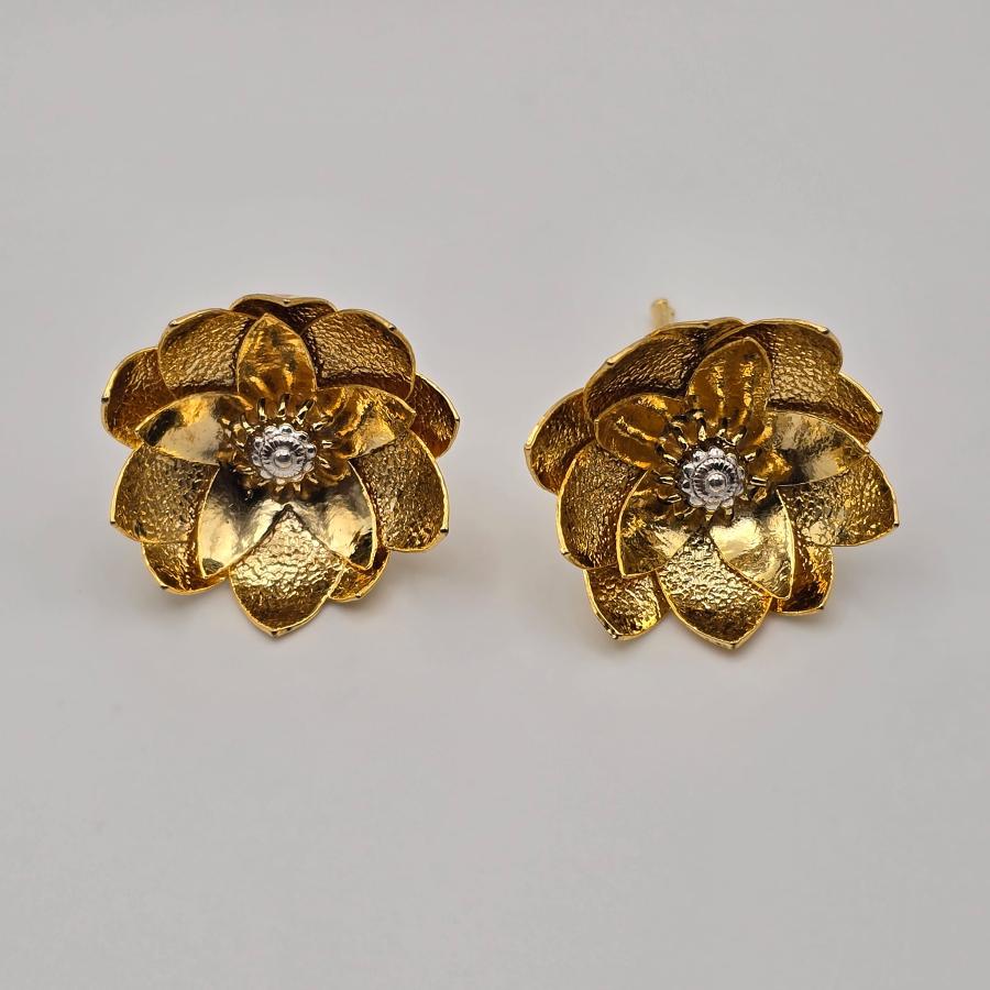925 Silver pooja flower- gold and silver polish flower with bud - Lakshmi P