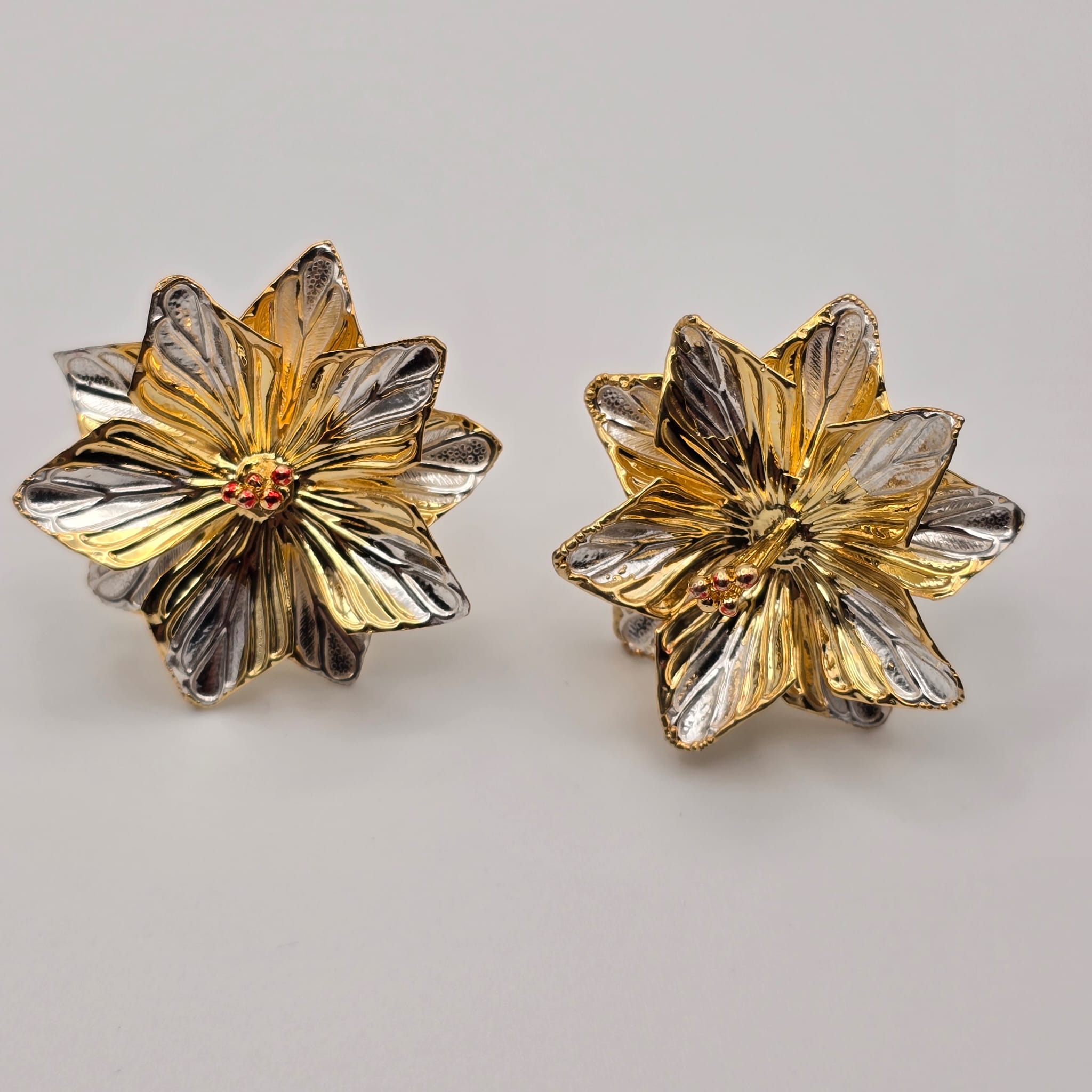 925 Silver pooja flower- gold and silver polish flower with bud - Lakshmi P 925 Silver pooja flower- gold and silver polish flower with bud - Lakshmi P