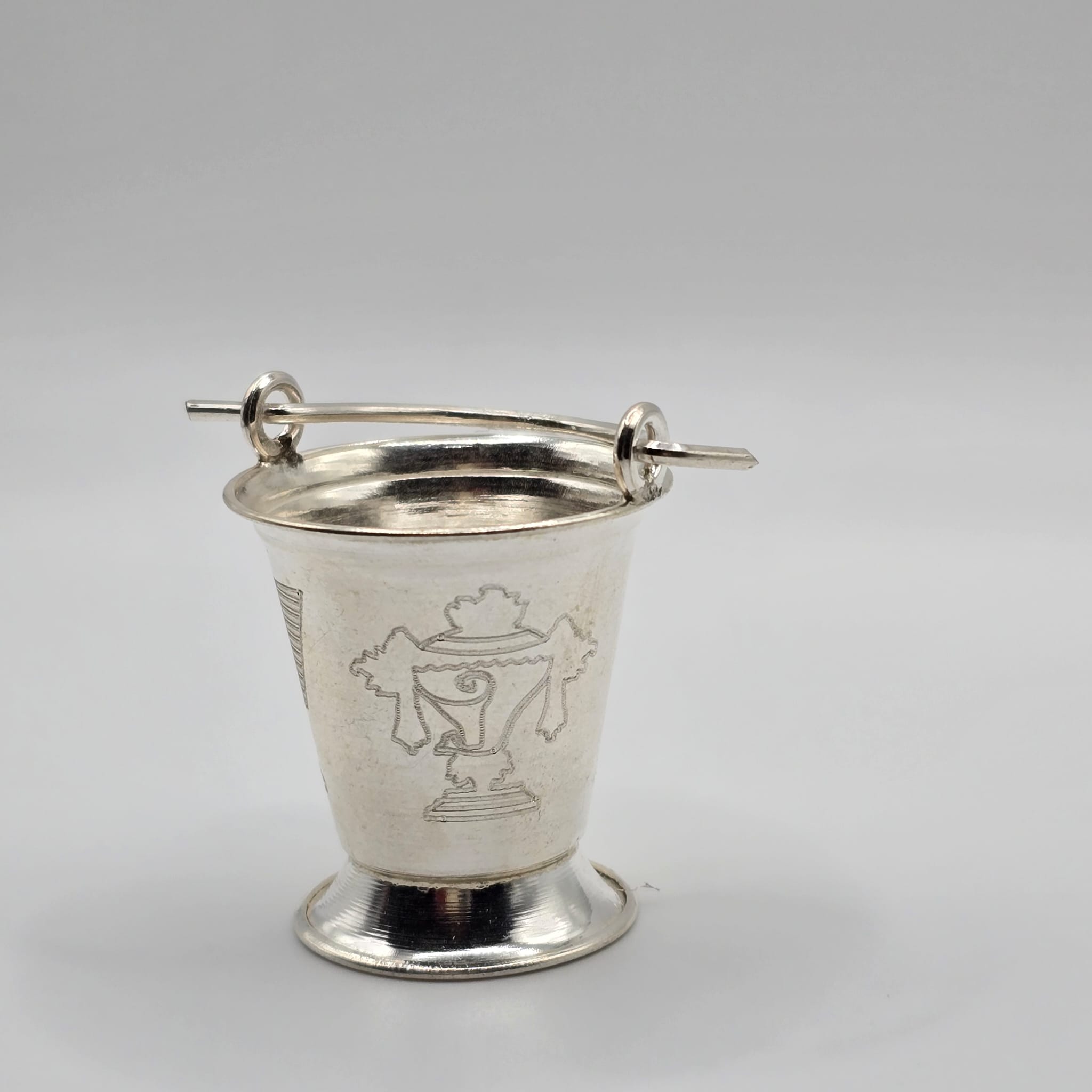 Pure silver gift ,Pure silver shanku charkra namalu Prasad bucket, Return g Pure silver gift ,Pure silver shanku charkra namalu Prasad bucket, Return g