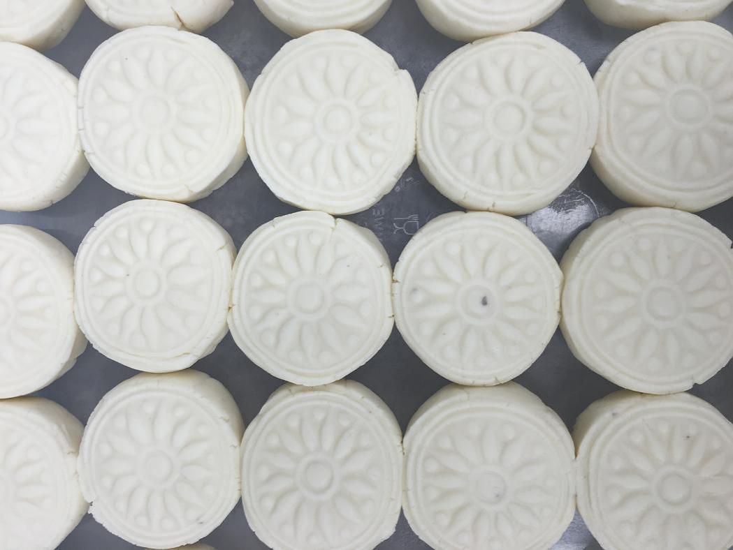 Traditional Bengali Style White Sandesh (10 oz) 