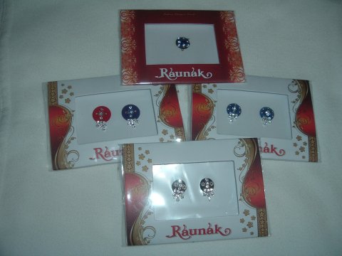 Round fancy bindis in assorted colors