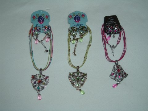 Chunky Stone-work Necklace & Earrings Set From India Chunky Stone-work Necklace & Earrings Set From India