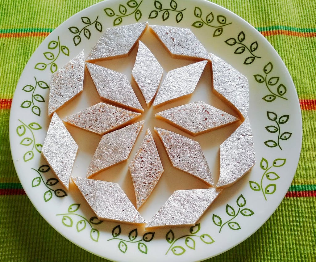 Sangeeta Kaju Katli 11Oz (320g)
