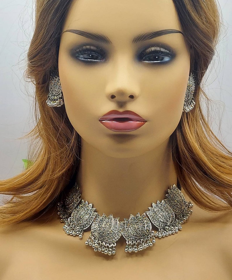 Lotus Silver Vintage Choker Necklace Earrings Jewelry Set Lotus Silver Vintage Choker Necklace Earrings Jewelry Set