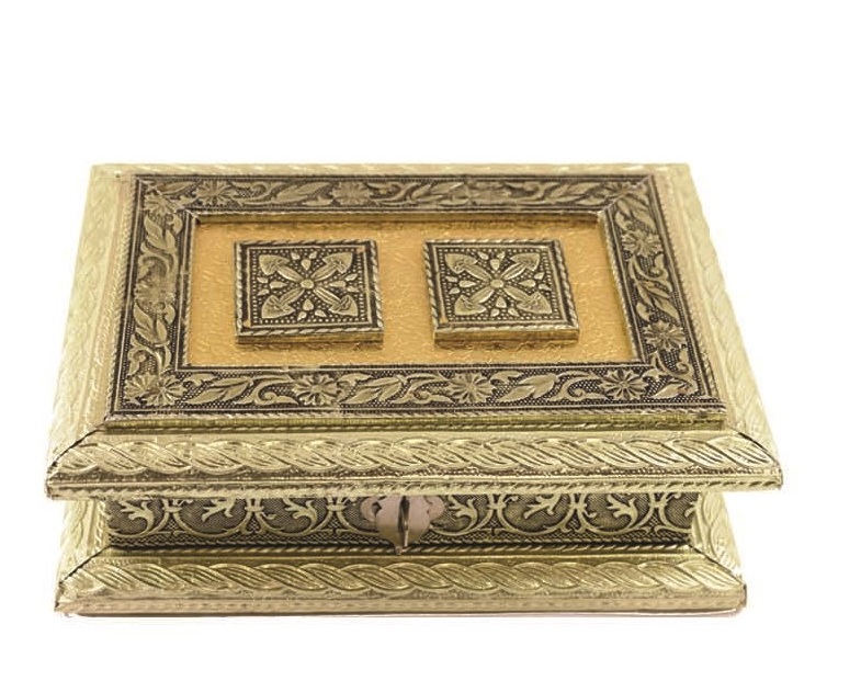 Traditional Design Oxidized Return Gift Dry Fruit w/ Gold Trim 7"X5" Traditional Design Oxidized Return Gift Dry Fruit w/ Gold Trim 7"X5"
