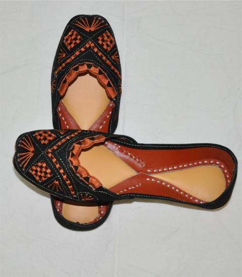 mojari shoes girl