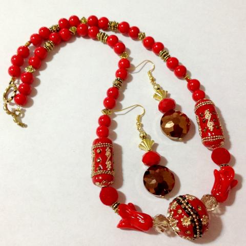 Tibetan Beaded necklace in Red and Gold Combo