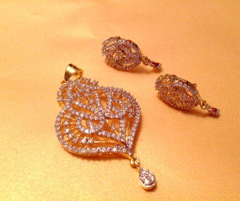 AD Stones Studded Floral pendant Set!!!!