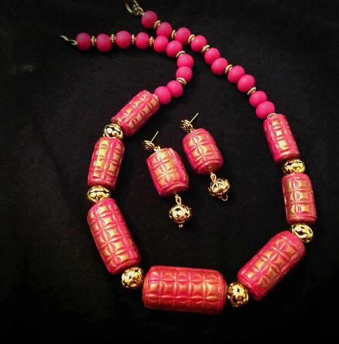Handmade Embossed Beads Polymer Clay Set in Shades of Pink & Gold Handmade Embossed Beads Polymer Clay Set in Shades of Pink & Gold