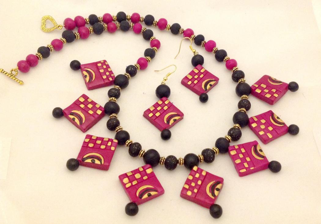 Terracotta Set /w Pink & Black Choker Style Necklace & Earrings Terracotta Set /w Pink & Black Choker Style Necklace & Earrings