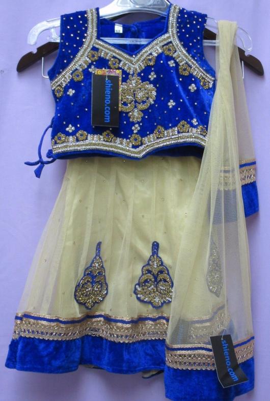 Velvet Blue Girl’s Lehenga Choli / Indian Pawdra Set Velvet Blue Girl’s Lehenga Choli / Indian Pawdra Set