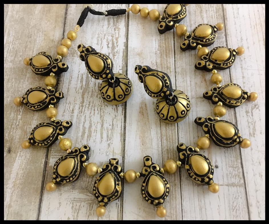 Terracotta Antique Choker Set \w Medium Sized jhumkas in Gold & Black