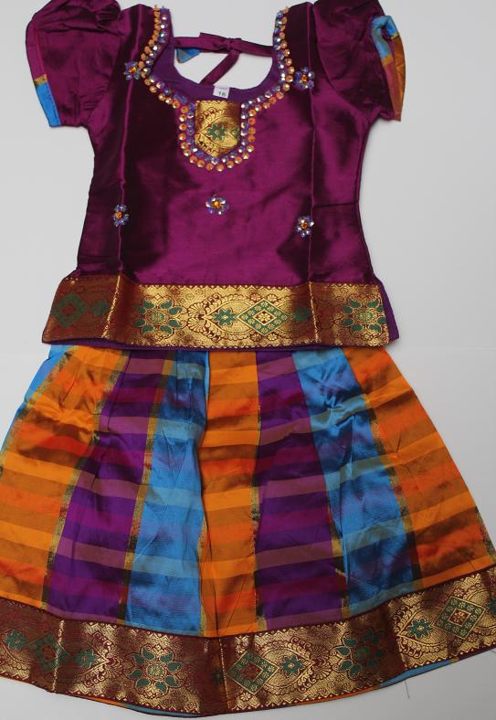 pattu sattai neck design