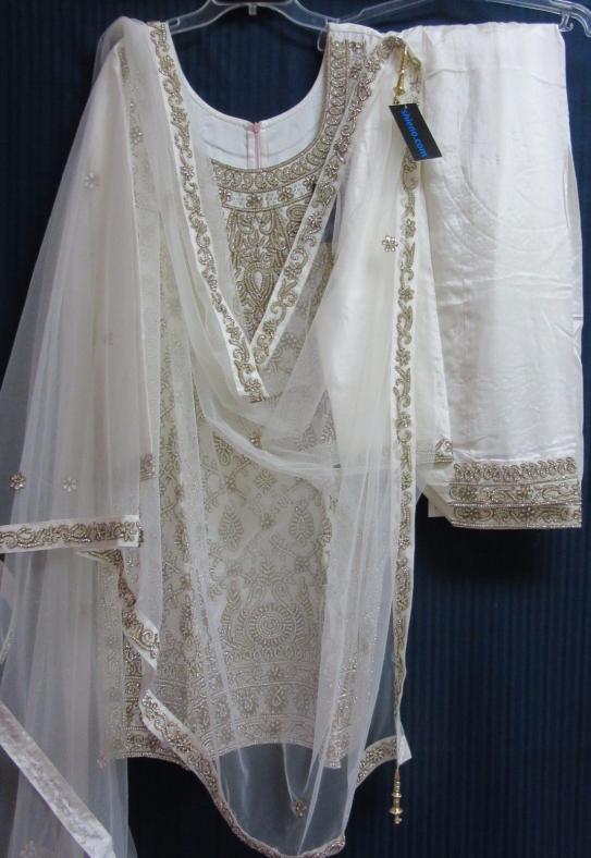 Elegant White Tussar Trousseau Bridal Wear Salwar Kameez Dress (M) Elegant White Tussar Trousseau Bridal Wear Salwar Kameez Dress (M)