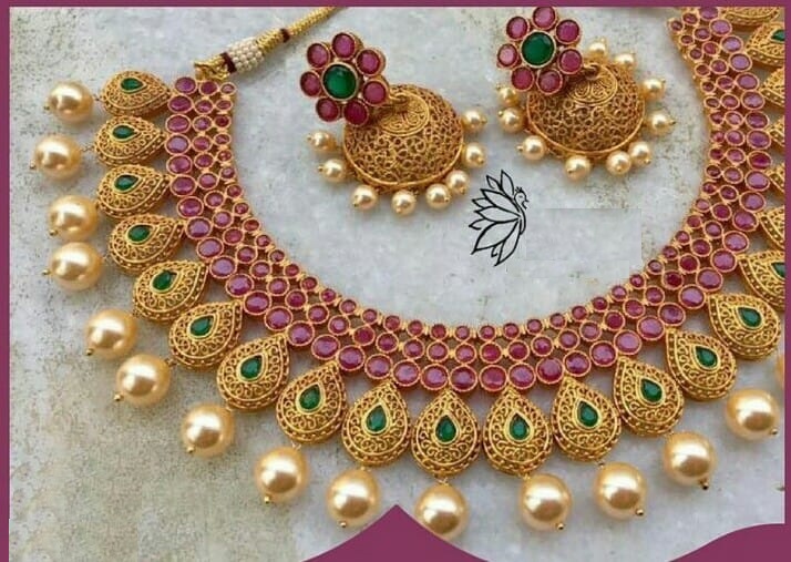 Evergreen Golden Ethnic Design Pink & Green Kundan Work Necklace w/Earrings Evergreen Golden Ethnic Design Pink & Green Kundan Work Necklace w/Earrings