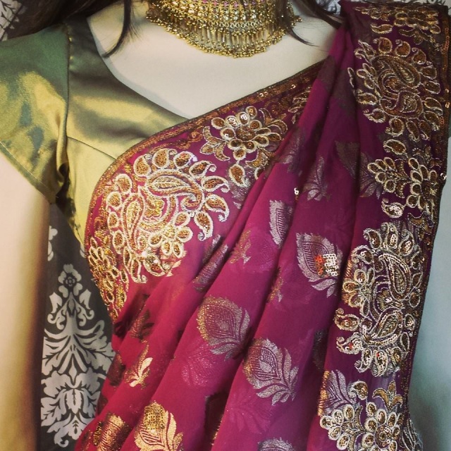 Purple Georgette Saree /w Gold Foil Print & Zari Emboridery 