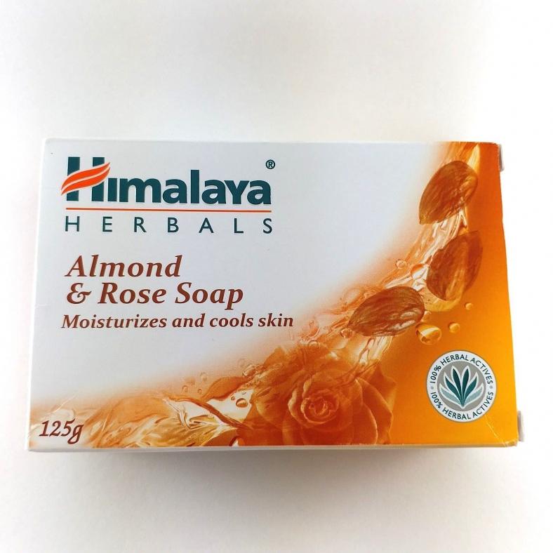 Himalaya Herbals Almond & Rose Soap Moisturizes & Cools Skin 125G