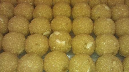 Laddu: Tirupathi Ladoo, 1 Pound