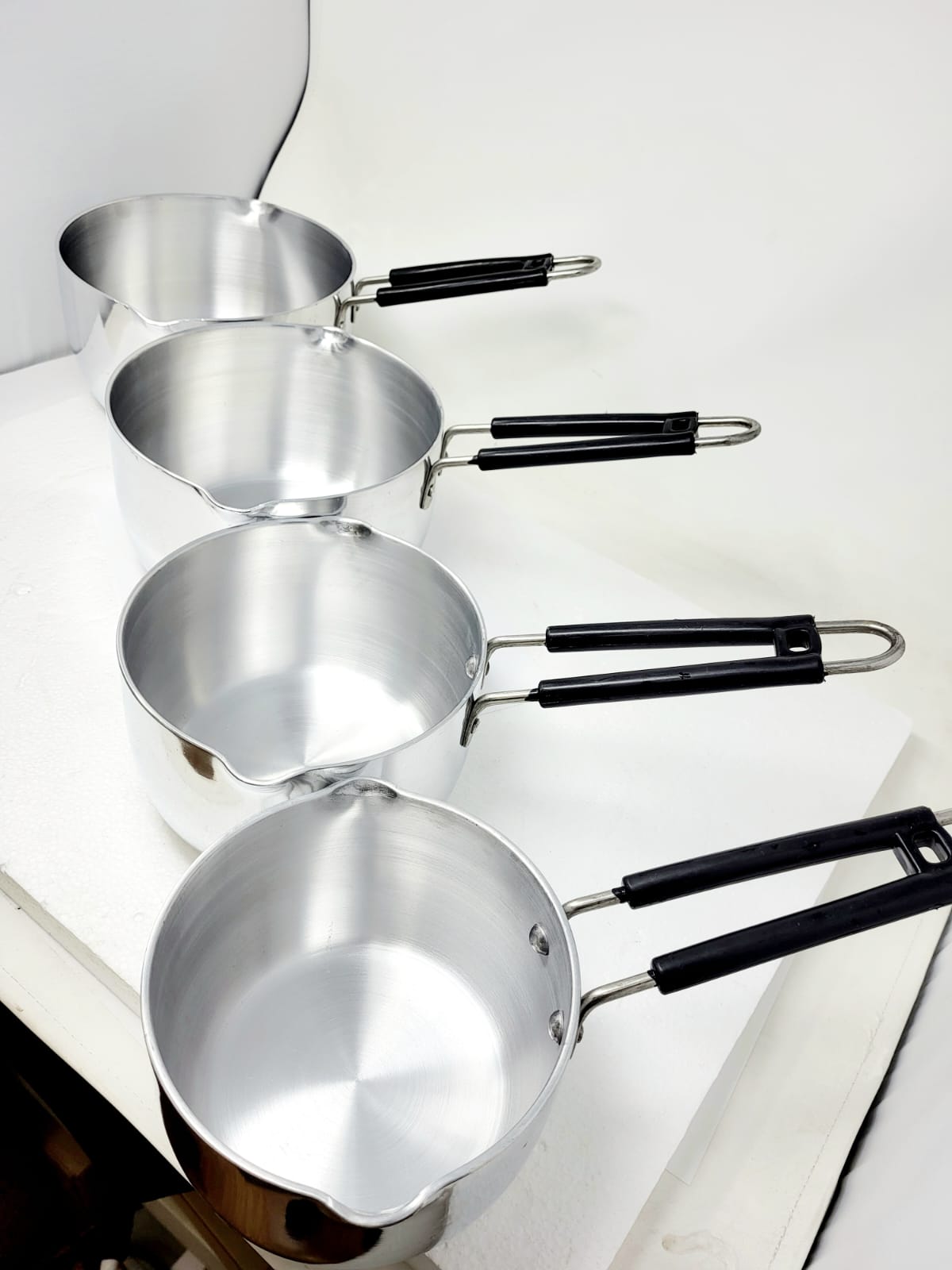 Vinod Aluminium Milkpan 4 Pcs Set with Solid SS+Bak Handle
