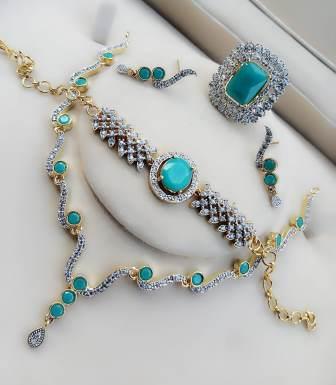 Beautiful Ethnic Full Necklace Set w/ Semi Precious Diamond Work Beautiful Ethnic Full Necklace Set w/ Semi Precious Diamond Work