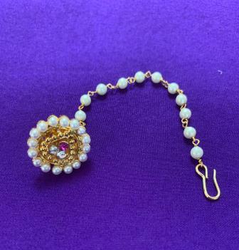 Kundan Stone & Pearl Work Golden Mang Tikka # 1