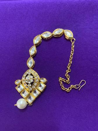 Fancy Ethnic Kundan & Pearl Work Golden Mang Tikka # 9