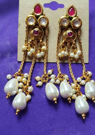 Golden Style Earring w/ Pink Color Stones & Pearls Golden Style Earring w/ Pink Color Stones & Pearls