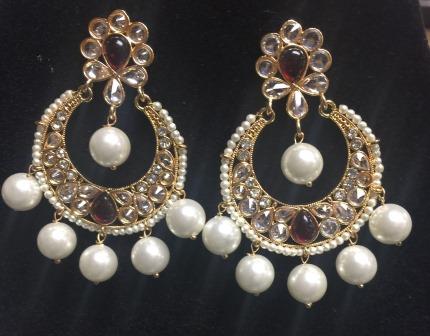 Beautiful Golden Earring with Red/White Stones and Big Pearls