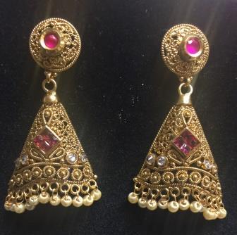 Golden Traditional Style Earring With Pink Stones and Pearls