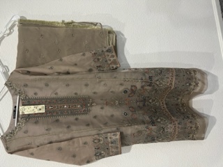 3 Piece Organza Suit w/ Kurta, Trouser and Dupatta (M) 3 Piece Organza Suit w/ Kurta, Trouser and Dupatta (M)