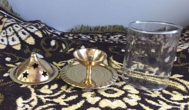 Decorative Golden Brass Akhand Diya & Glass Cover 5" Decorative Golden Brass Akhand Diya & Glass Cover 5"