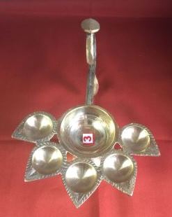 Golden Brass 5 Oil Wick Panch Mukhi Aarti Diya w/ Handle - 7.1" Golden Brass 5 Oil Wick Panch Mukhi Aarti Diya w/ Handle - 7.1"